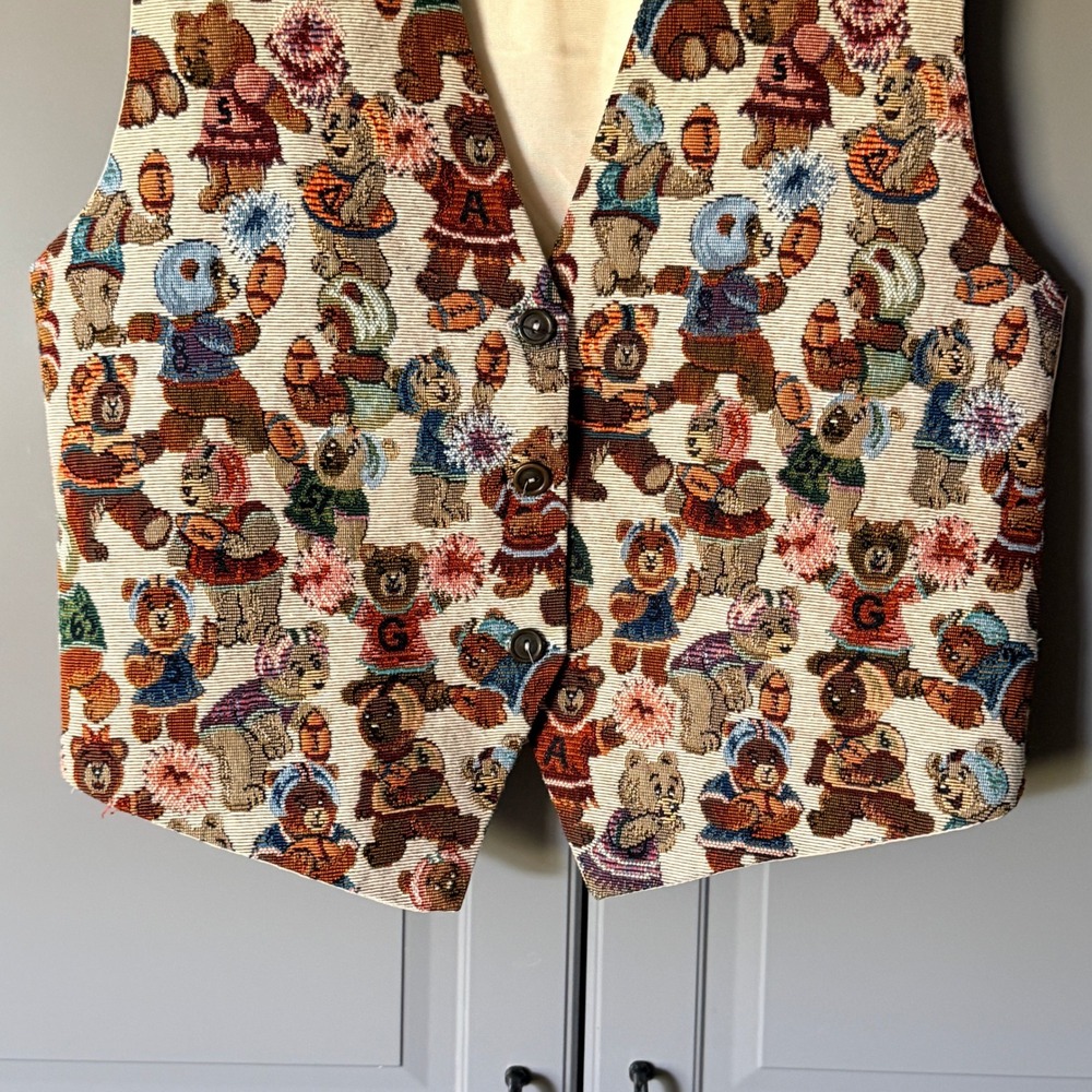 Paul Harris Design Vintage Women's Teddy Bear Sports Tapestry Vest, Cream, M - Picture 4 of 11